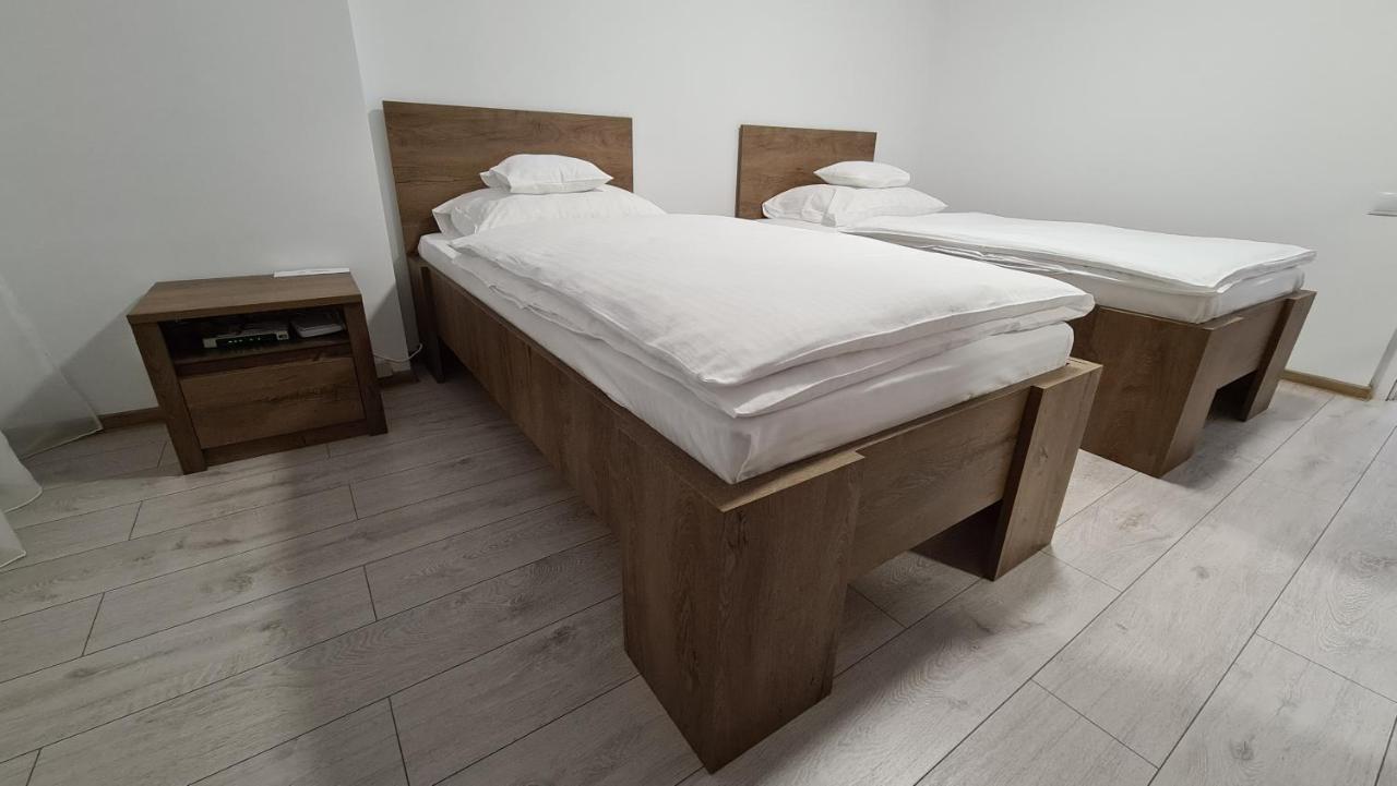 Apartament Sorina Maria Apartment เดวา ภายนอก รูปภาพ