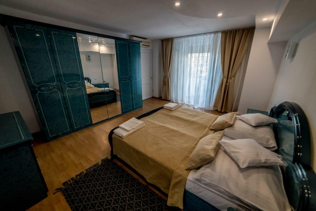 Apartament Sorina Maria Apartment เดวา ภายนอก รูปภาพ