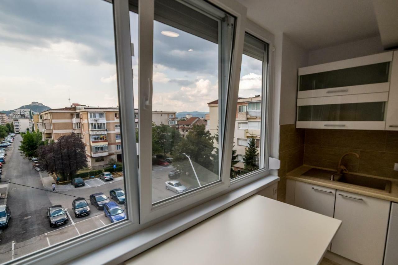 Apartament Sorina Maria Apartment เดวา ภายนอก รูปภาพ